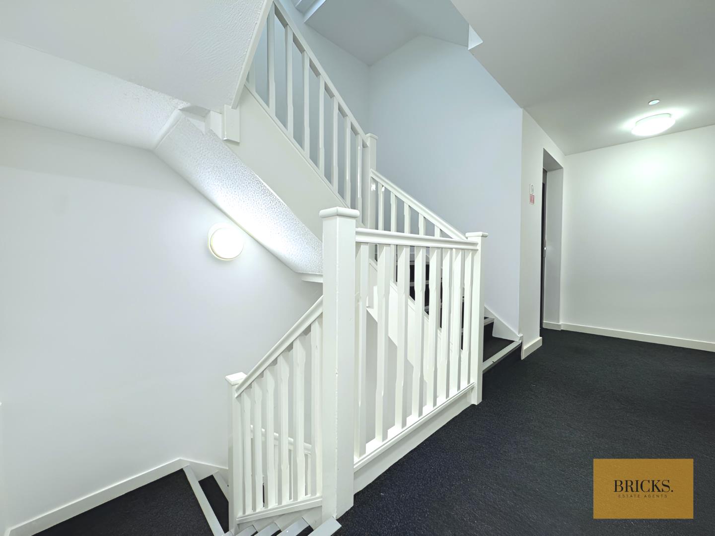 wjD3T_UjtE2AYcekvh20sw